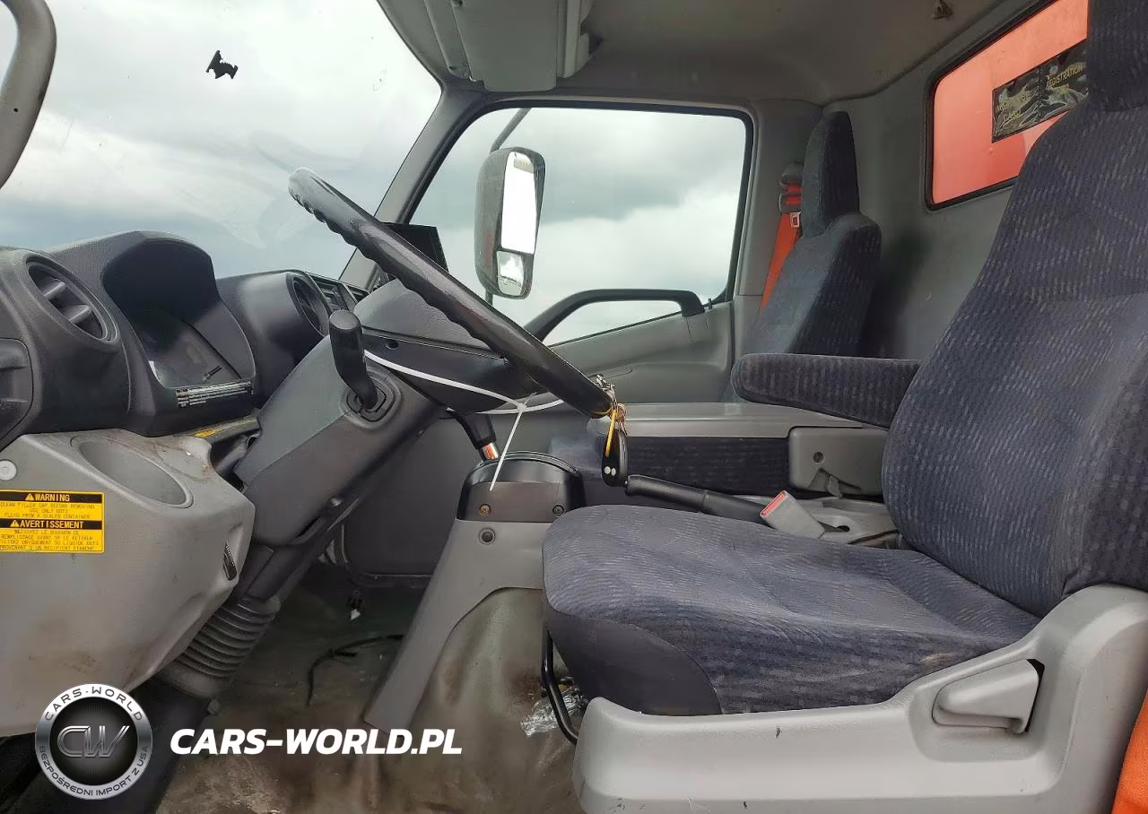 2017 Hino 195 Box Truck VIN:JHHSDM2H7HK005779 - 7