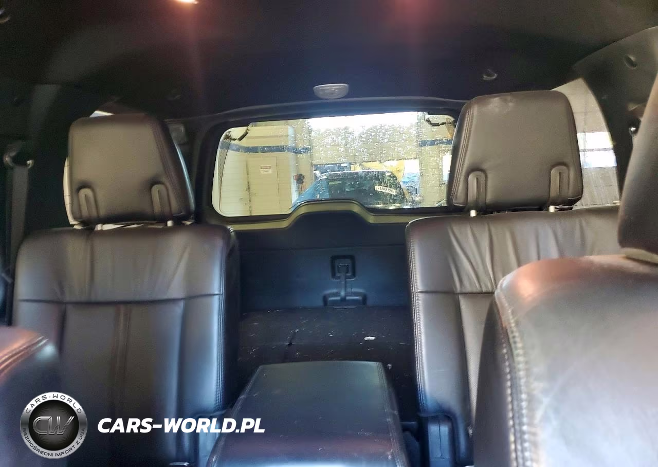 2016 Lincoln Navigator Select VIN:5LMJJ2JT1GEL04708 - 10