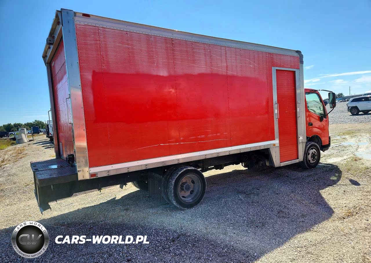 2017 Hino 195 Box Truck VIN:JHHSDM2H9HK005749 - 3