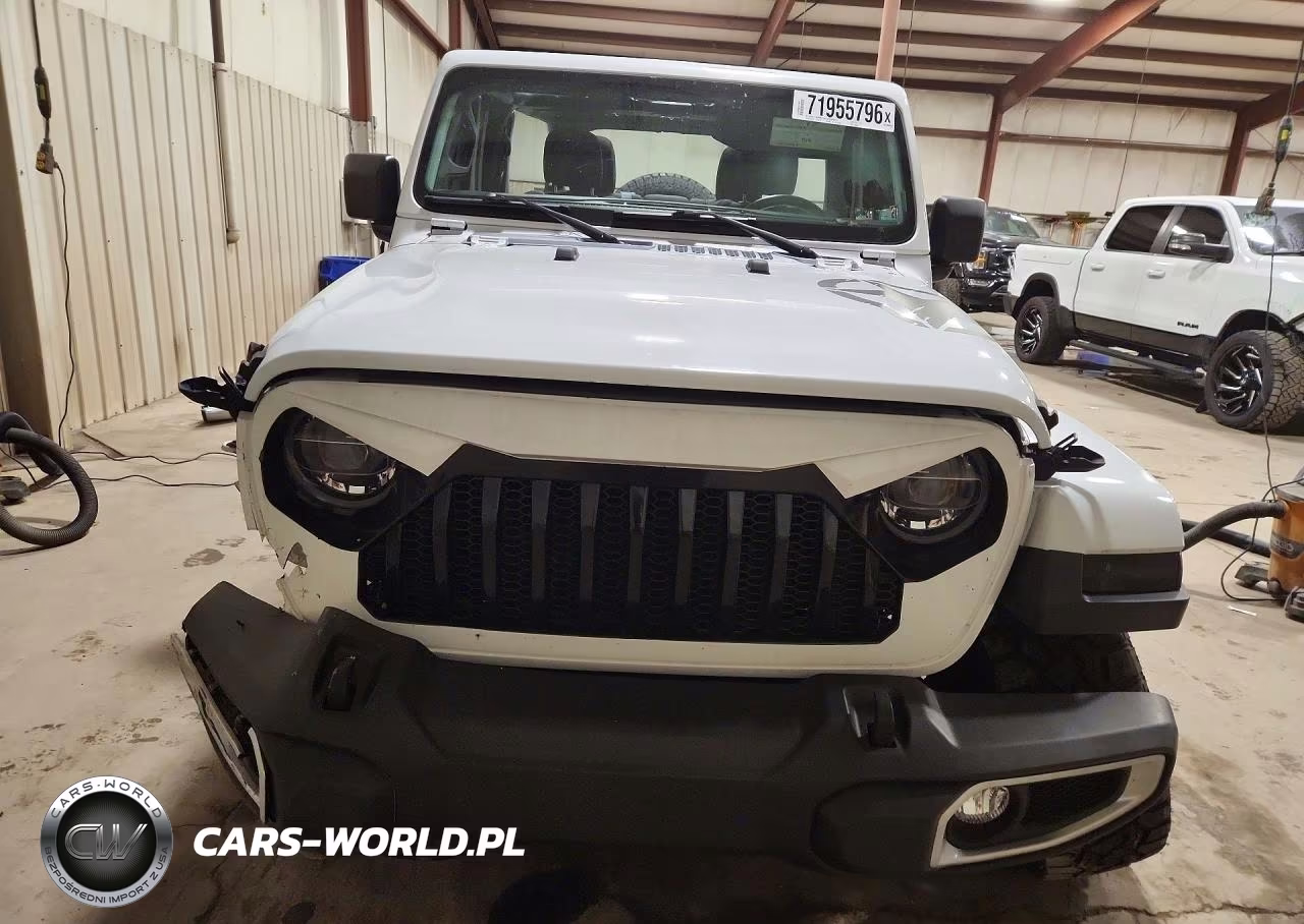 2021 Jeep Wrangler Unlimited Sahara VIN:1C4HJXEN7MW645986 - 5