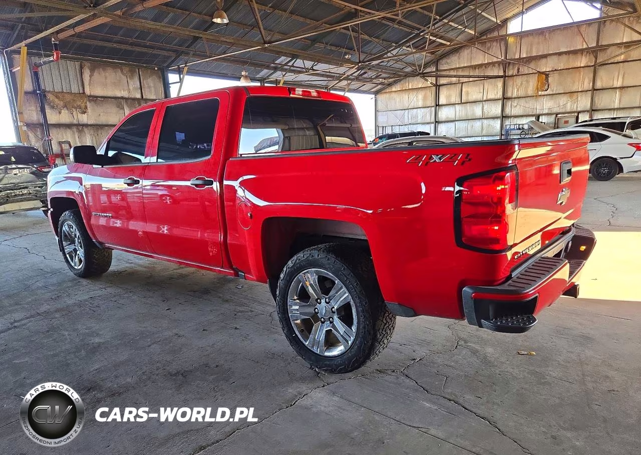 2018 Chevrolet Silverado K1500 Custom VIN:3GCUKPEC4JG424317 - 2