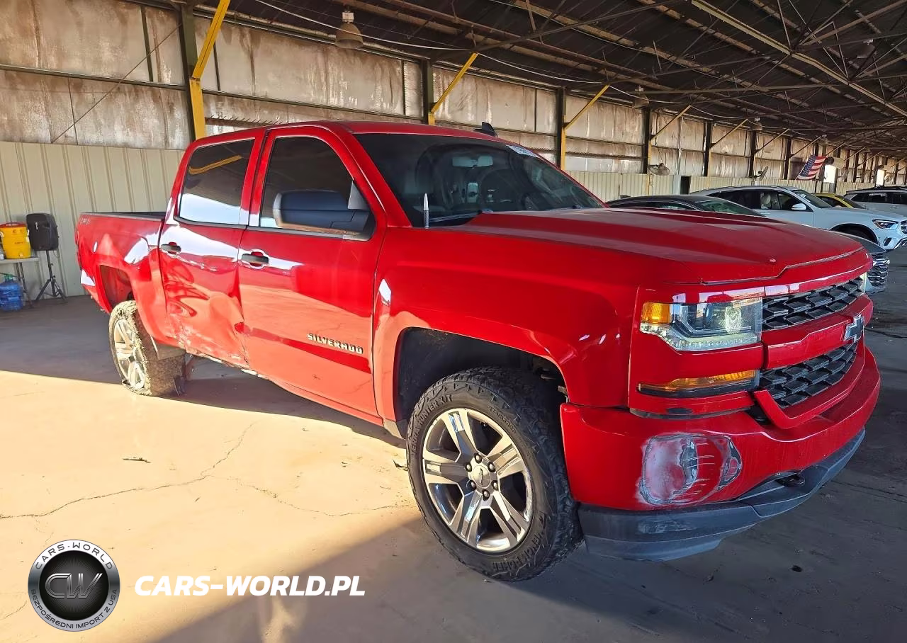 2018 Chevrolet Silverado K1500 Custom VIN:3GCUKPEC4JG424317 - 4