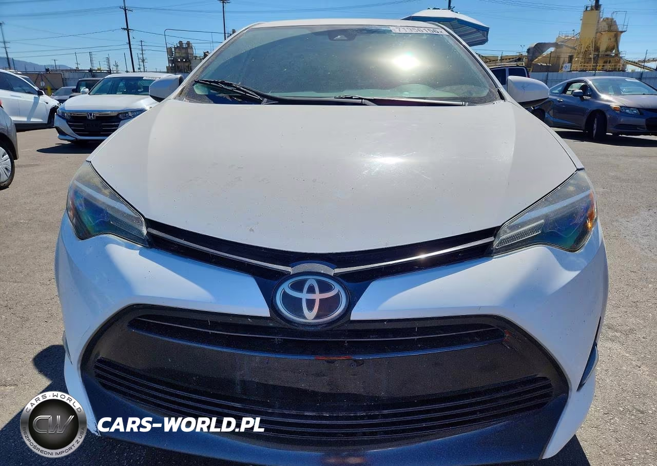 2017 Toyota Corolla Le VIN:5YFBURHE5HP592286 - 5