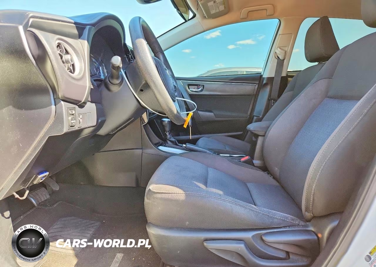 2017 Toyota Corolla Le VIN:5YFBURHE5HP592286 - 7