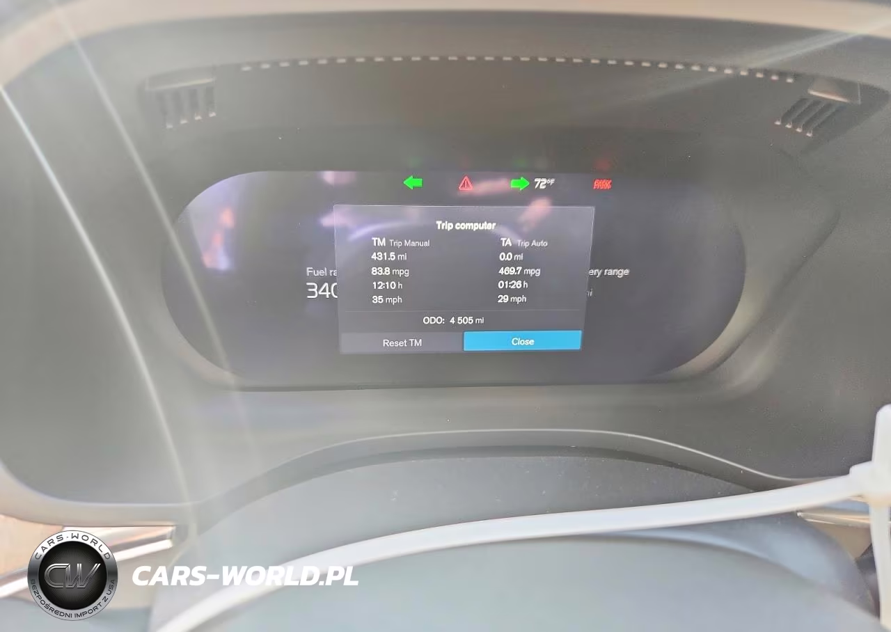 2026 Volvo Xc60 Plug-In Hybrid Plus, T8 Awd Electric-Gasoline, Dark VIN:YV4H60RC9T1432953 - 9