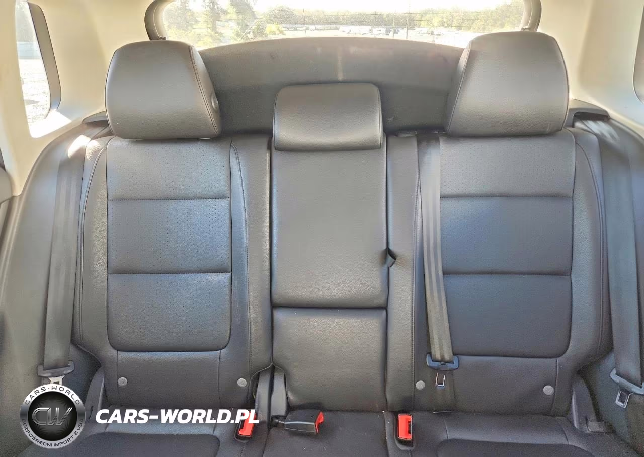 2017 Volkswagen Tiguan S VIN:WVGAV7AXXHW508443 - 10
