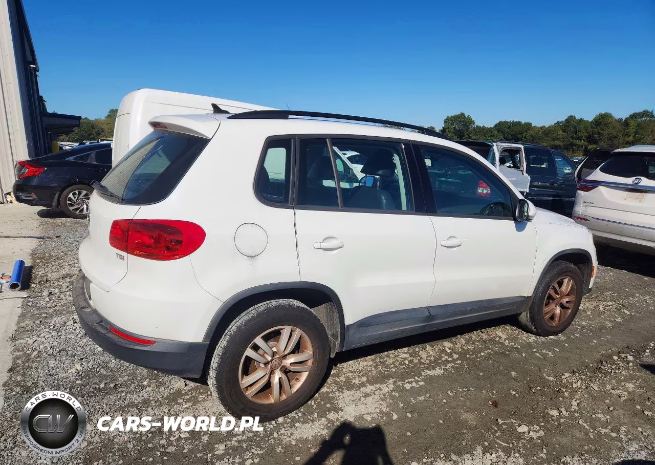 2017 Volkswagen Tiguan S VIN:WVGAV7AXXHW508443 - 3