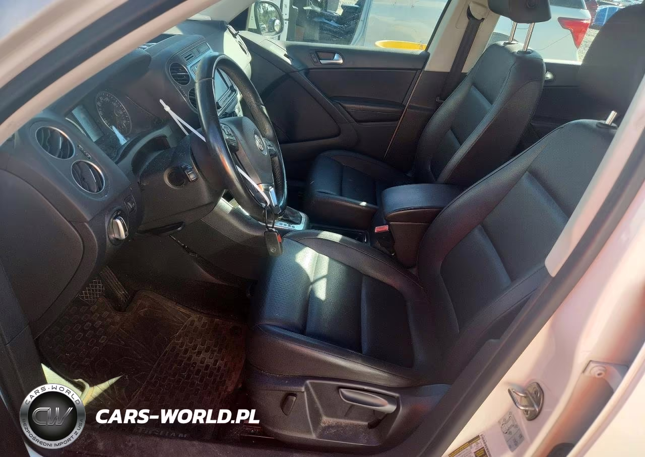 2017 Volkswagen Tiguan S VIN:WVGAV7AXXHW508443 - 7