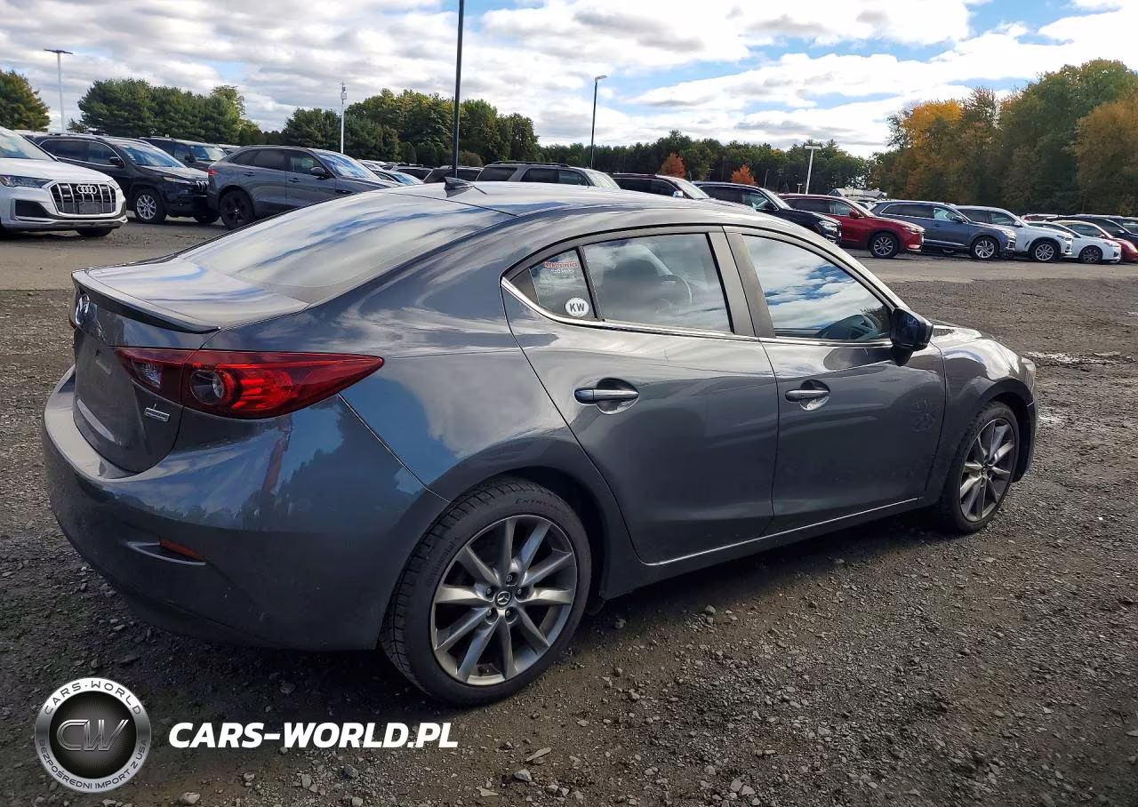 2018 Mazda 3 Touring VIN:3MZBN1V31JM199008 - 3