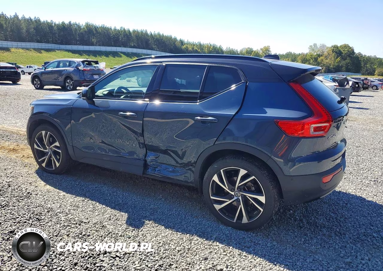 2022 Volvo Xc40 T5 R-Design VIN:YV4162UM4N2656691 - 2