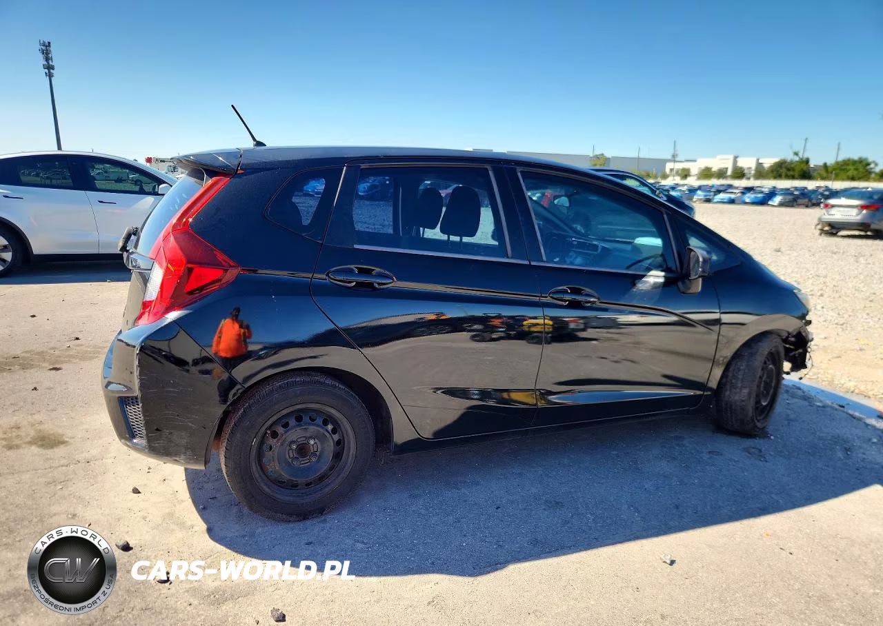 2015 Honda Fit Lx VIN:3HGGK5H51FM715477 - 3