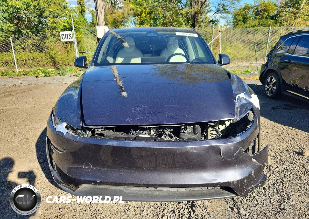 2026 Tesla Model Y VIN:7SAYGDED2TA475124 - 5