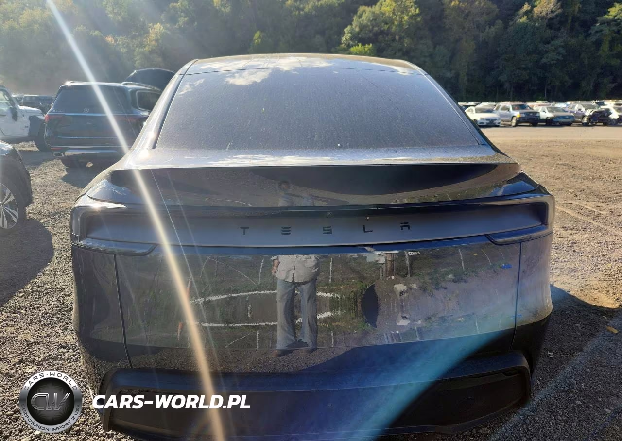 2026 Tesla Model Y VIN:7SAYGDED2TA475124 - 6