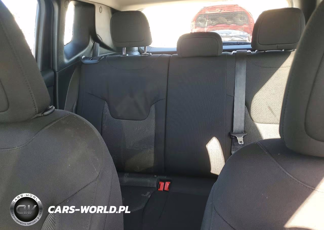 2016 Jeep Renegade Sport VIN:ZACCJAAT3GPC95608 - 10