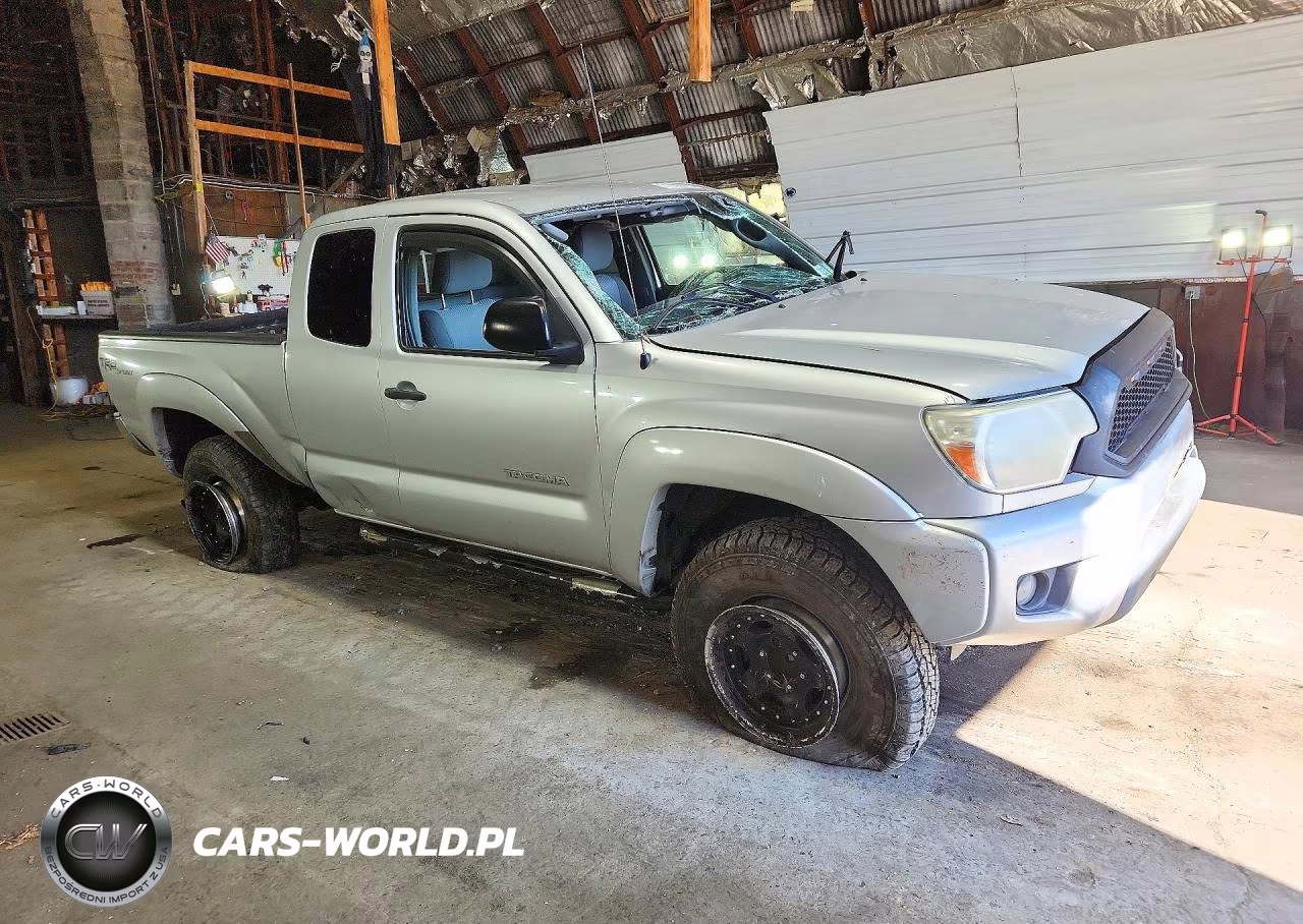 2012 Toyota Tacoma Prerunner Access Cab VIN:5TFTX4GN1CX007598 - 4