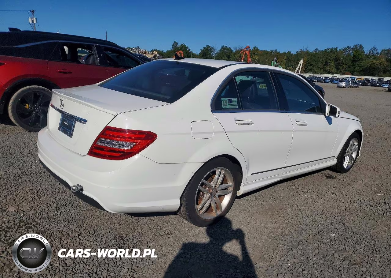 2014 Mercedes-Benz C 250 VIN:WDDGF4HB0EA932488 - 3