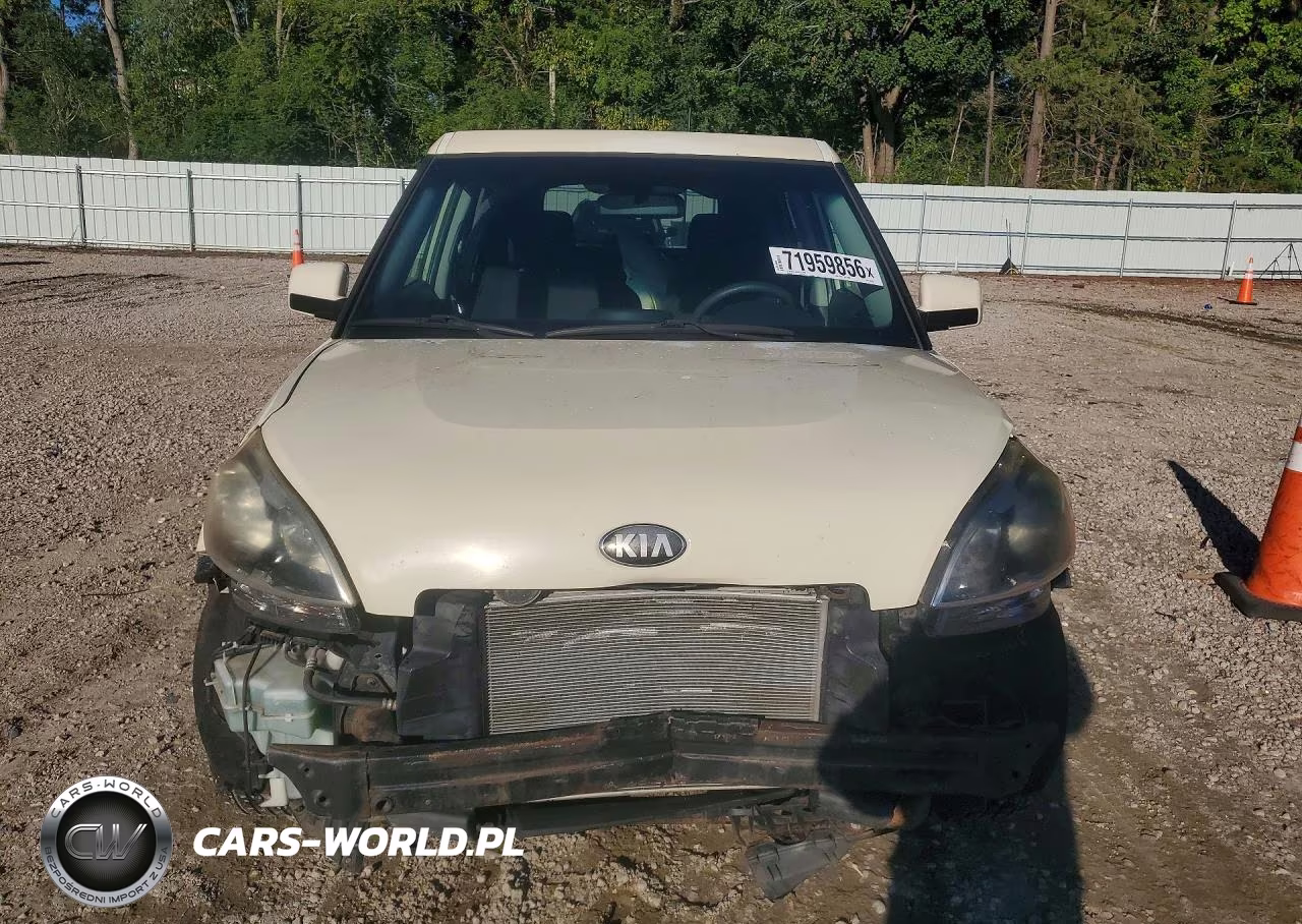 2013 Kia Soul Base VIN:KNDJT2A58D7502317 - 5