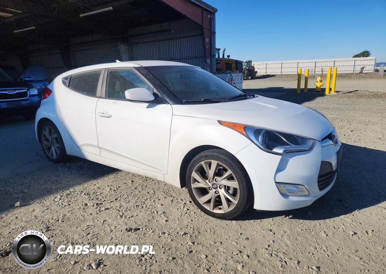 2017 Hyundai Veloster Base VIN:KMHTC6AD7HU307335 - 4