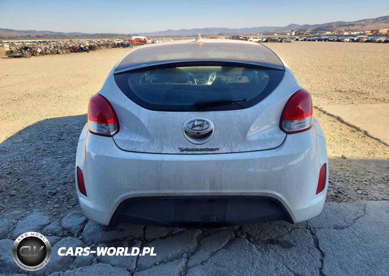 2017 Hyundai Veloster Base VIN:KMHTC6AD7HU307335 - 6