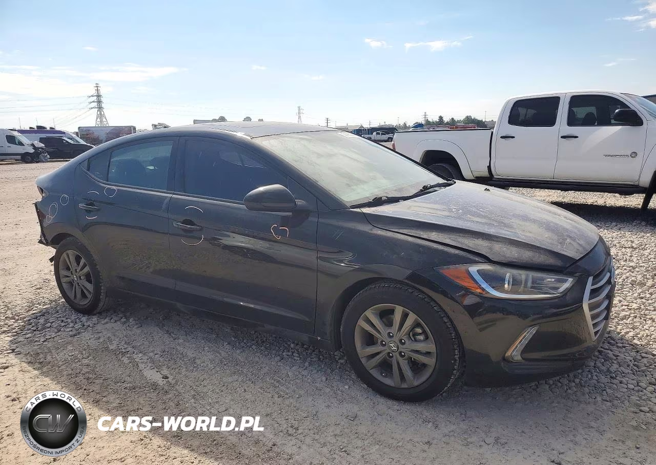 2018 Hyundai Elantra Value Edition VIN:5NPD84LF6JH260781 - 4