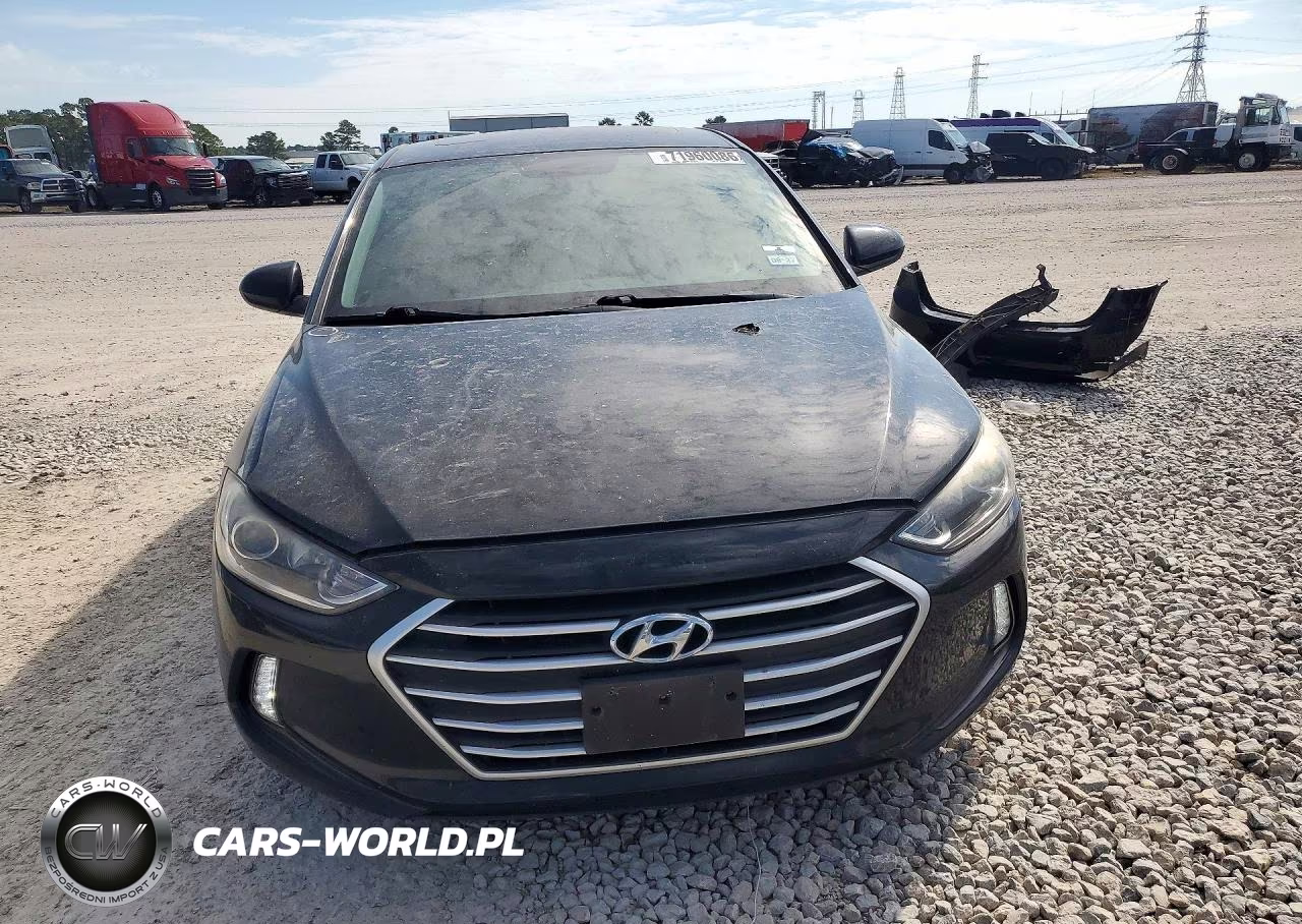 2018 Hyundai Elantra Value Edition VIN:5NPD84LF6JH260781 - 5