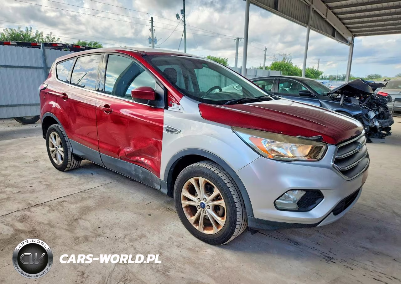 2017 Ford Escape Se VIN:1FMCU0GD9HUE86785 - 4