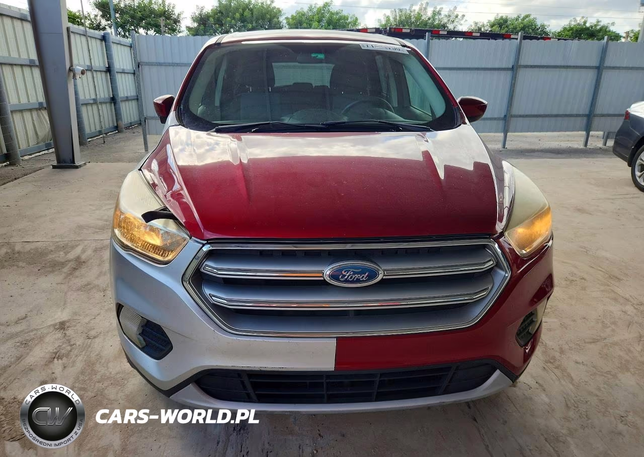 2017 Ford Escape Se VIN:1FMCU0GD9HUE86785 - 5