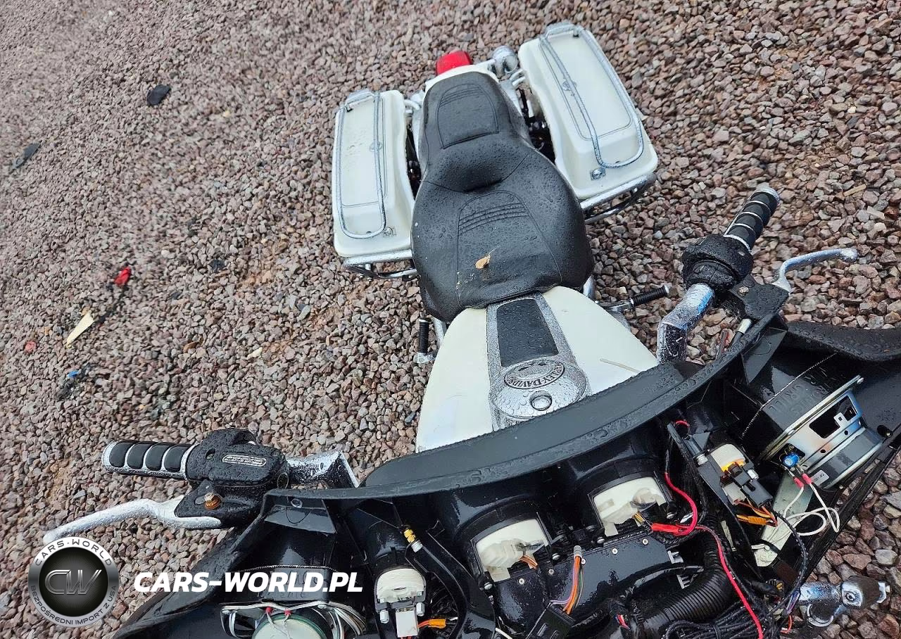2011 Harley-Davidson Flhtp VIN:1HD1FMM14BB631840 - 5