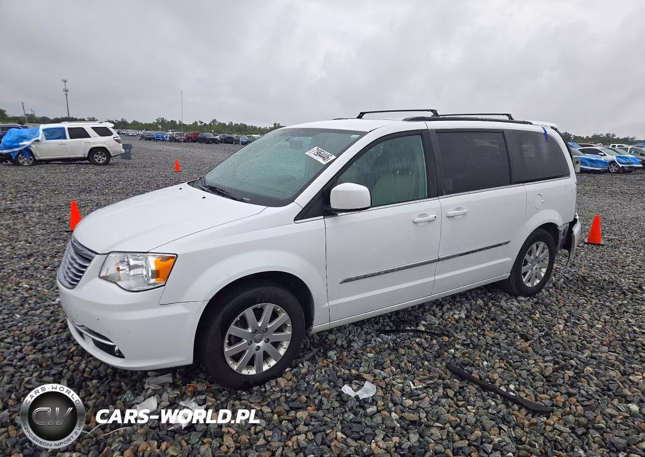 2015 Chrysler Town & Country Touring VIN:2C4RC1BG2FR654799 - 1