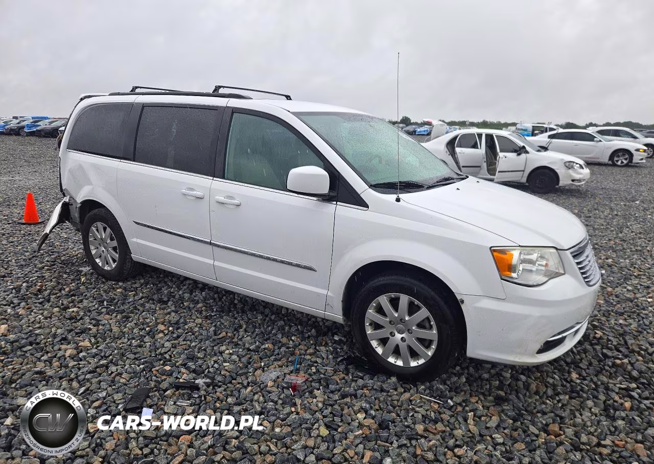 2015 Chrysler Town & Country Touring VIN:2C4RC1BG2FR654799 - 4
