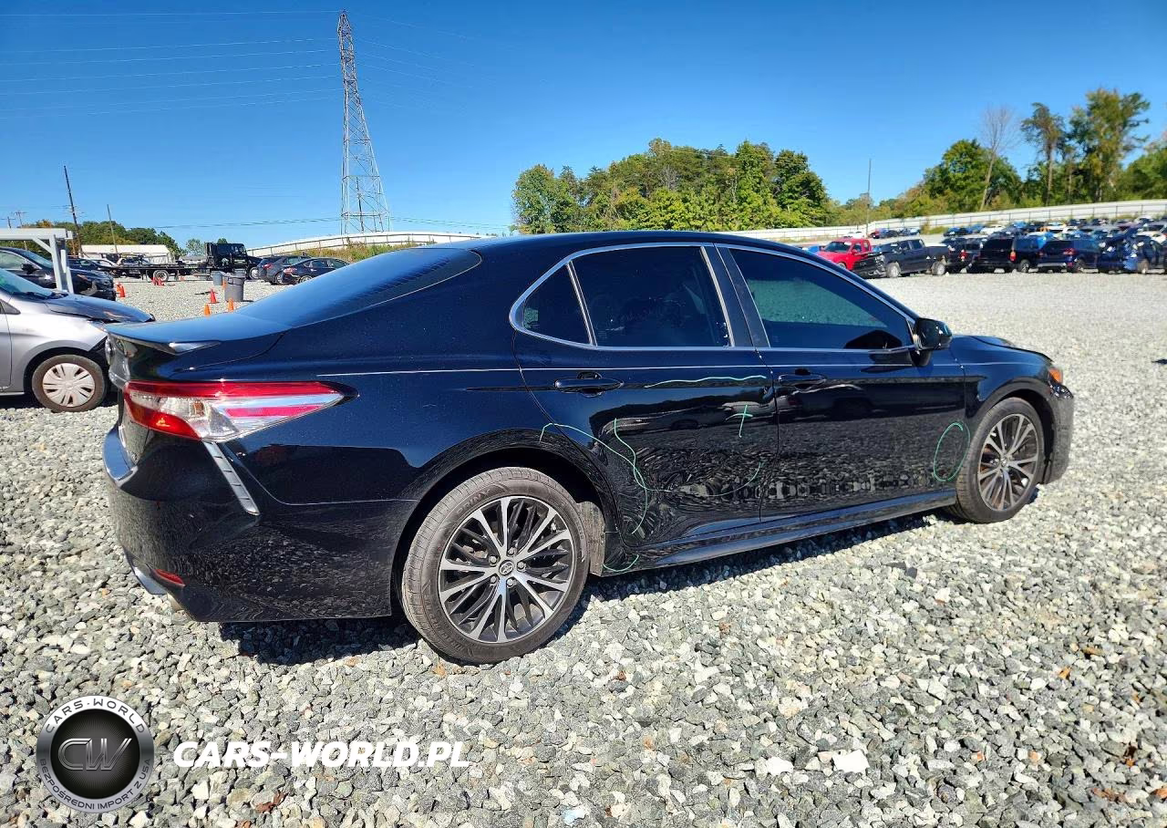 2018 Toyota Camry Se VIN:4T1B11HKXJU545906 - 3