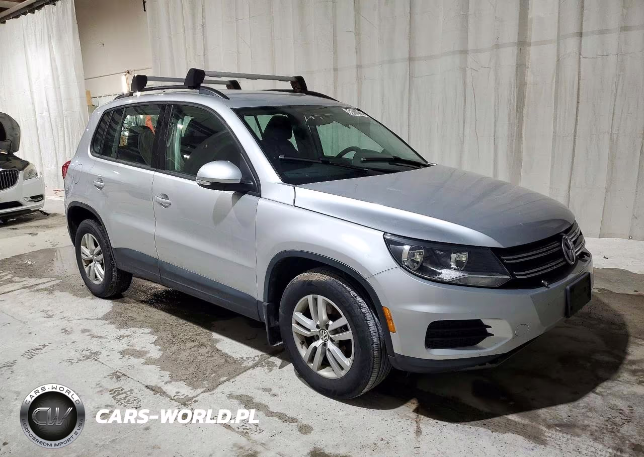 2015 Volkswagen Tiguan S VIN:WVGBV7AX2FW585437 - 4
