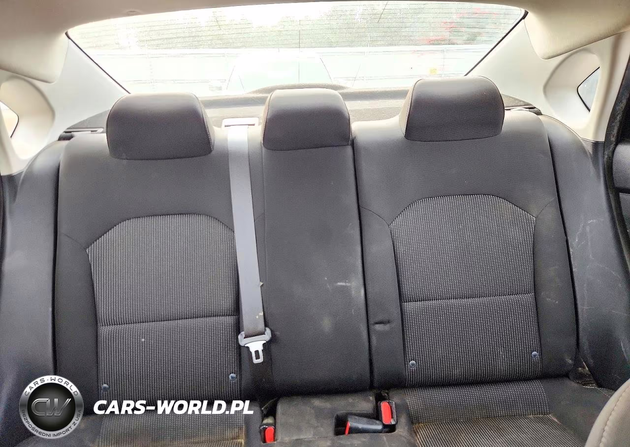 2019 Kia Forte Lxs VIN:3KPF24AD6KE007297 - 10