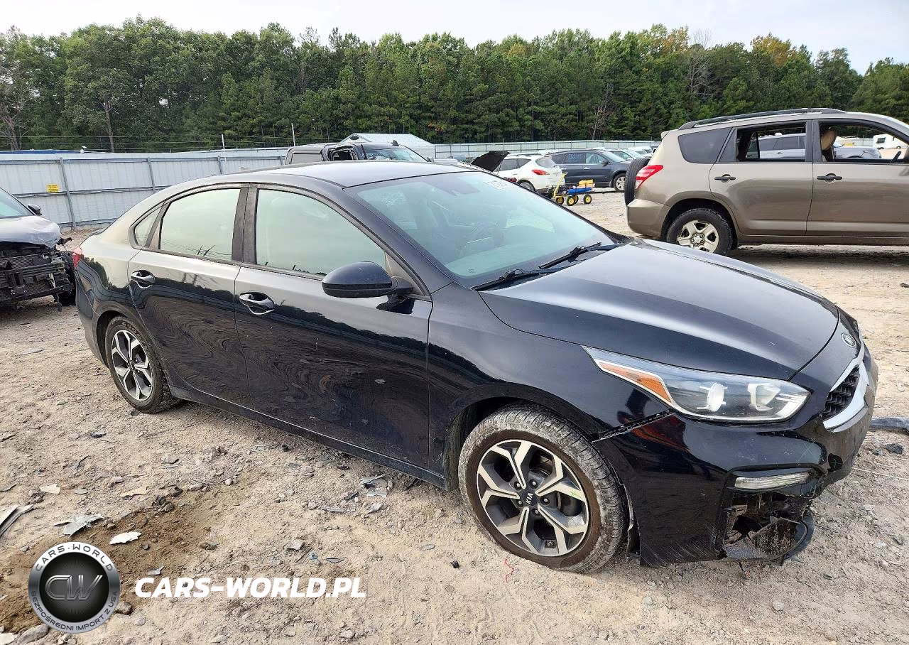 2019 Kia Forte Lxs VIN:3KPF24AD6KE007297 - 4