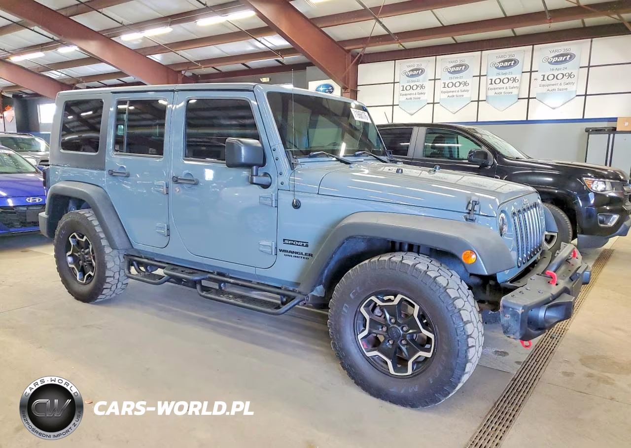 2015 Jeep Wrangler Unlimited Sport VIN:1C4BJWDG0FL529584 - 4