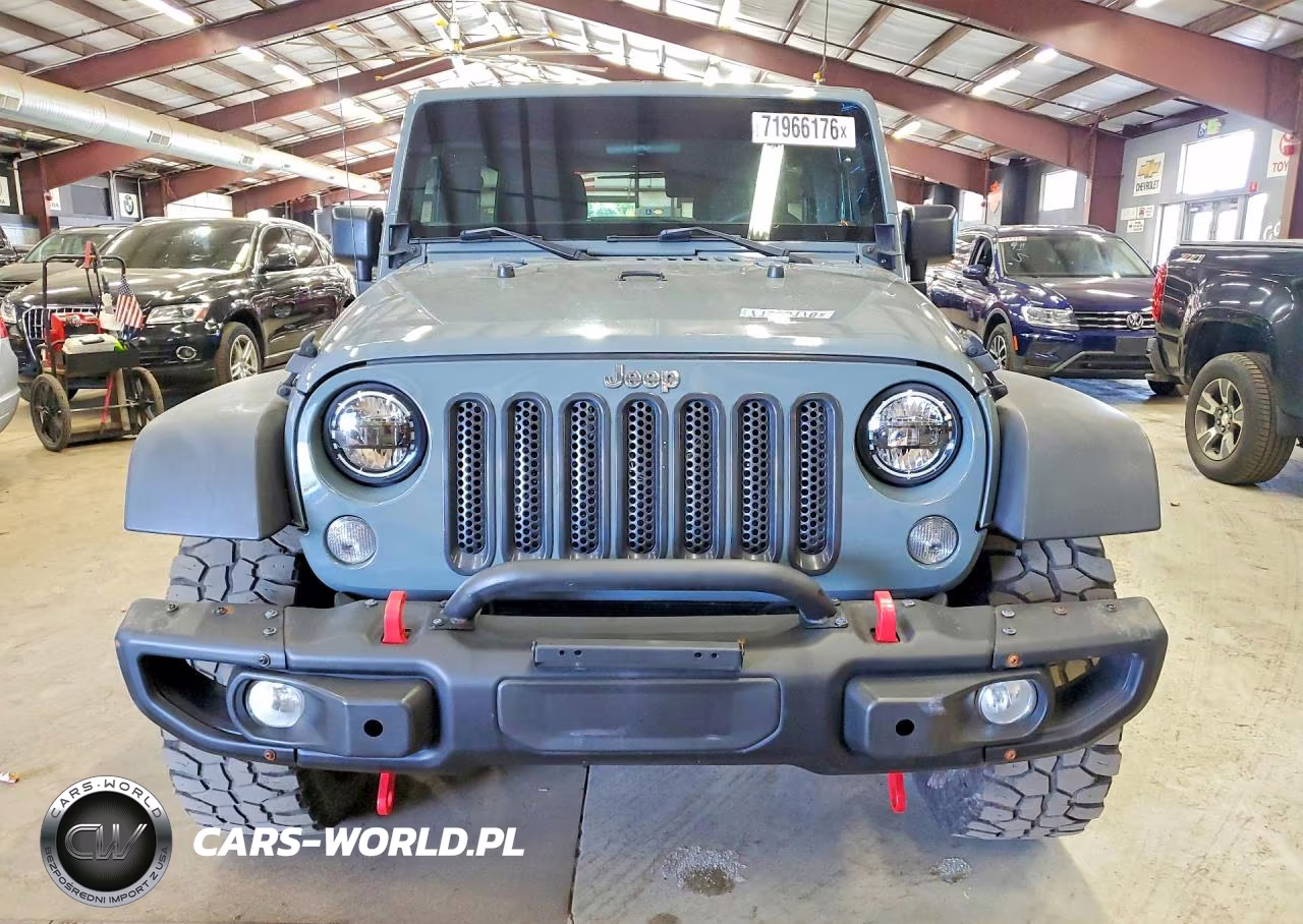 2015 Jeep Wrangler Unlimited Sport VIN:1C4BJWDG0FL529584 - 5