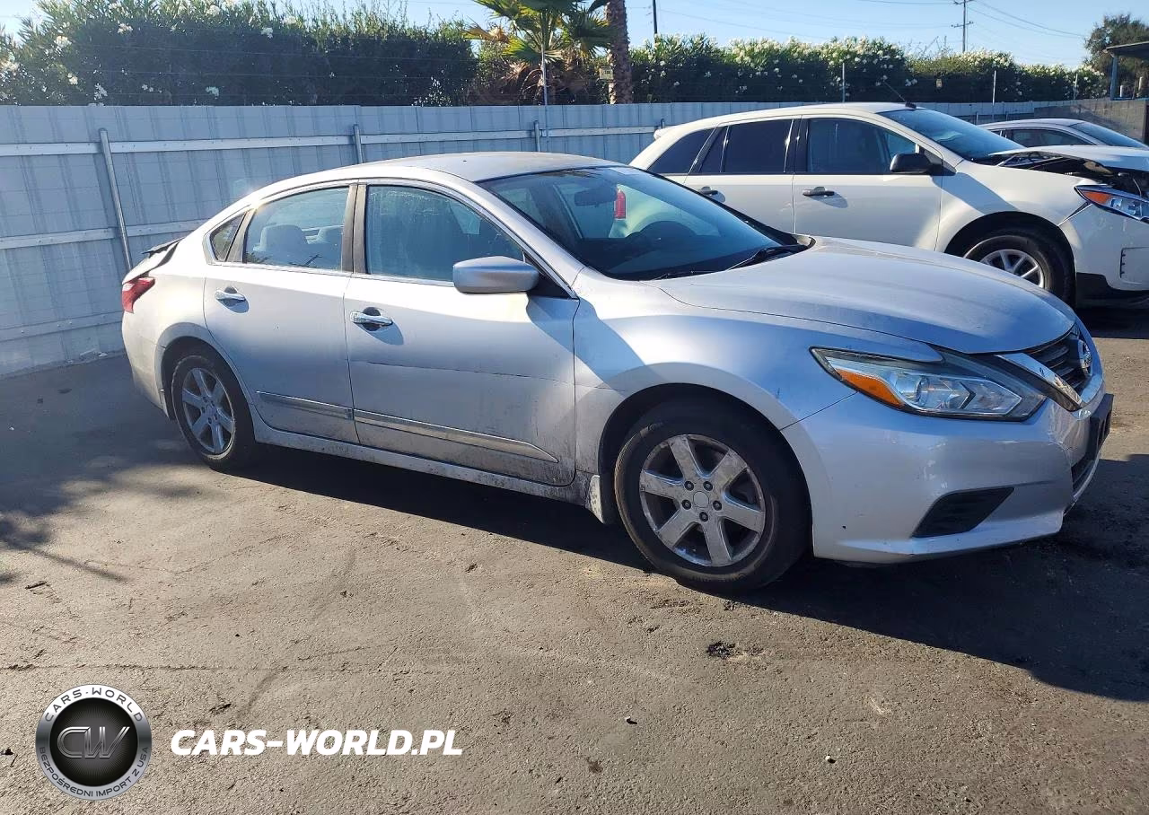 2016 Nissan Altima 2.5 S VIN:1N4AL3AP4GC178114 - 4