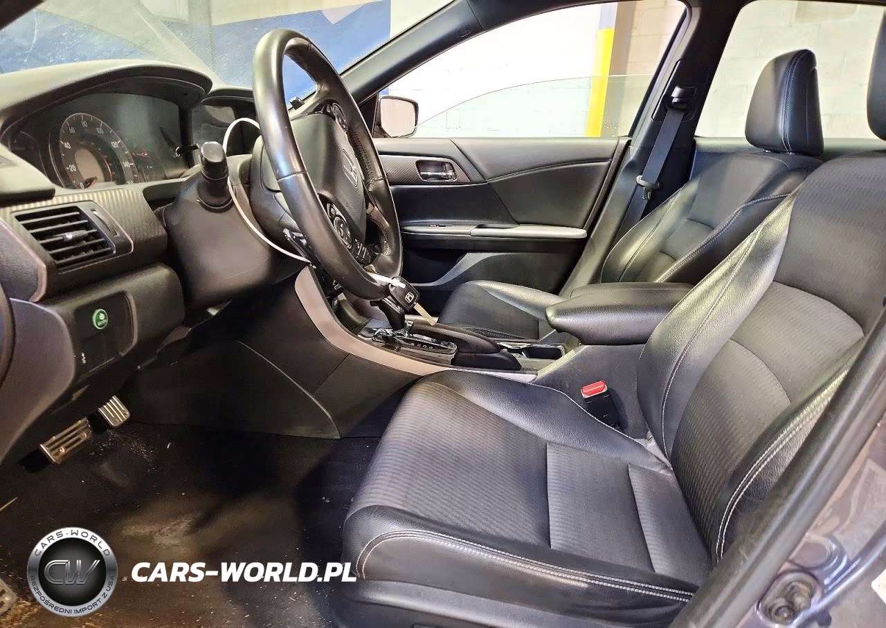 2017 Honda Accord Sport VIN:1HGCR2F52HA092351 - 7