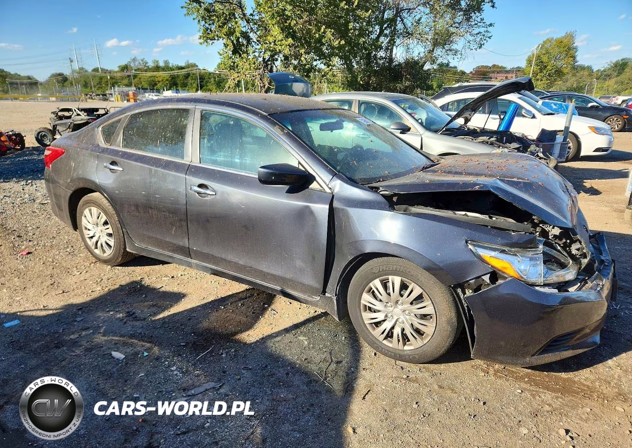 2016 Nissan Altima 2.5 S VIN:1N4AL3AP1GC240827 - 4