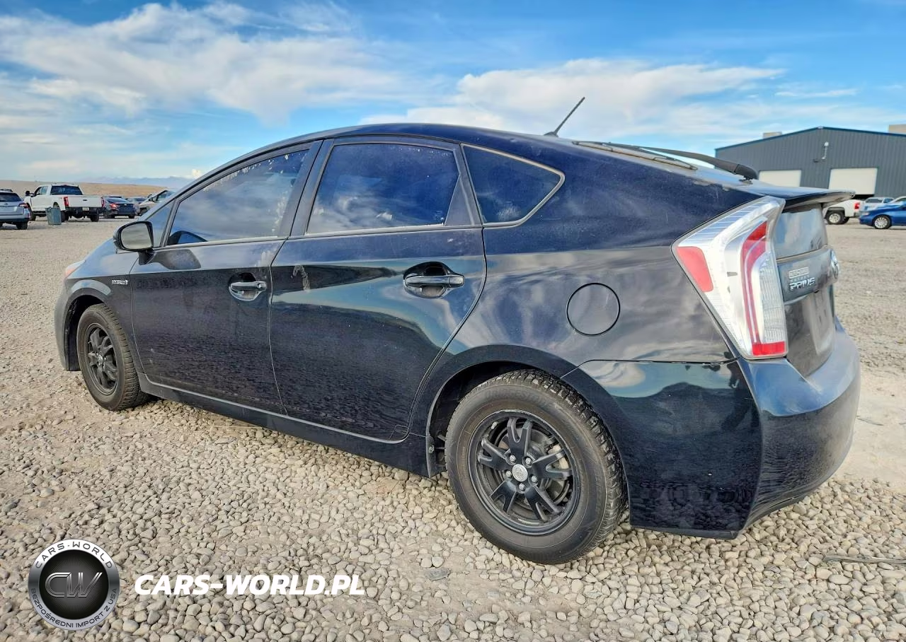 2015 Toyota Prius Two VIN:JTDKN3DU5F1902185 - 2