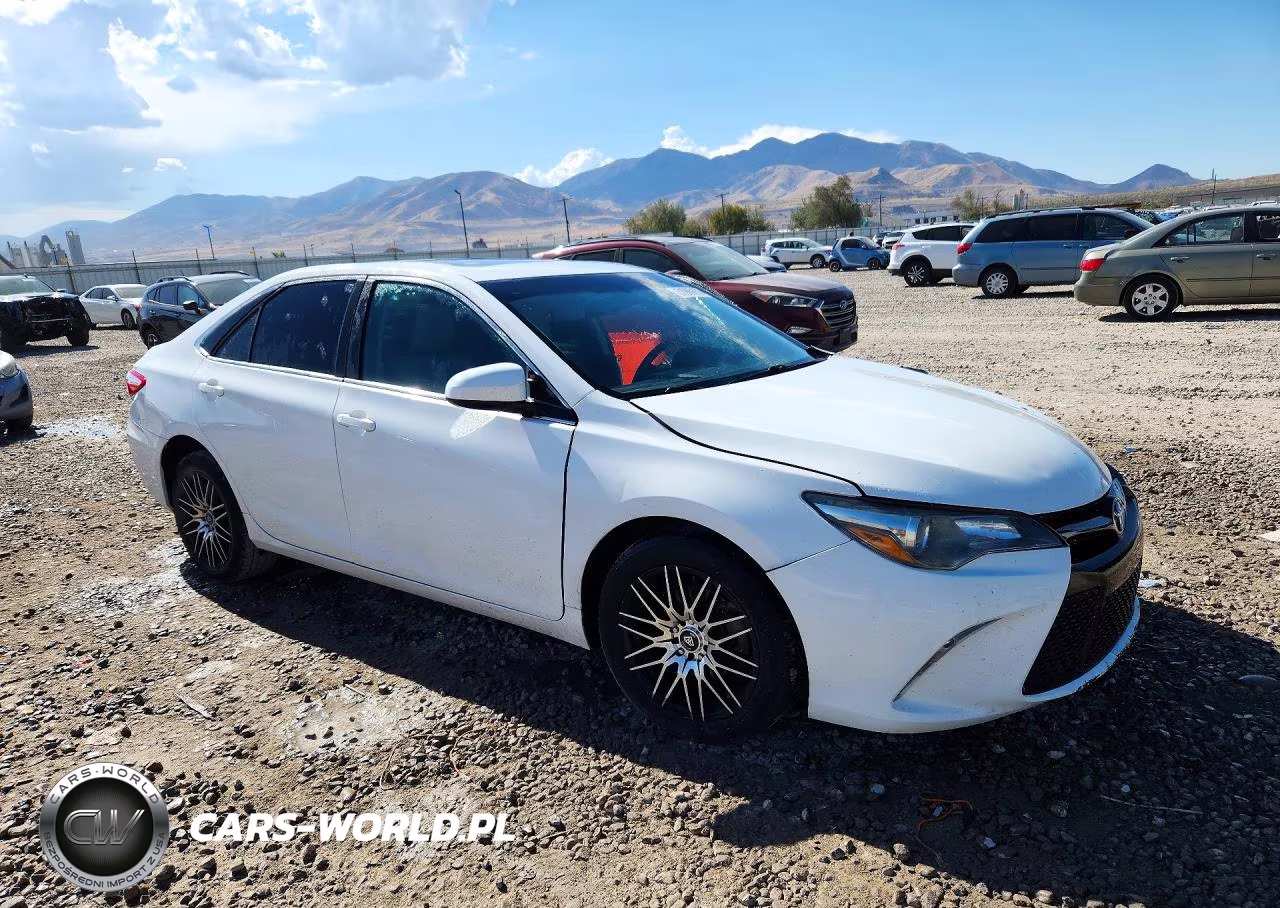 2015 Toyota Camry Se VIN:4T1BF1FK7FU498751 - 4