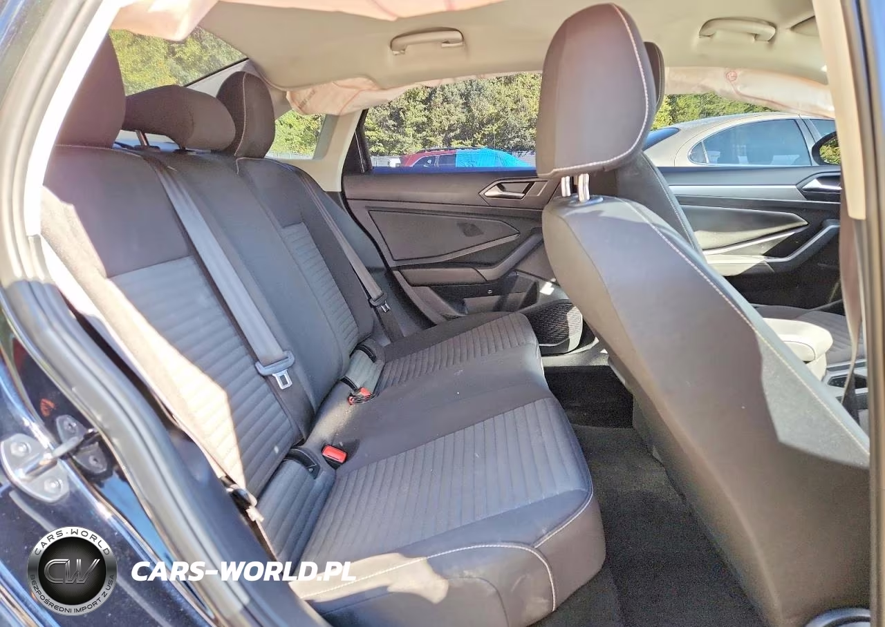 2024 Volkswagen Jetta S VIN:3VW5M7BU4RM045047 - 10