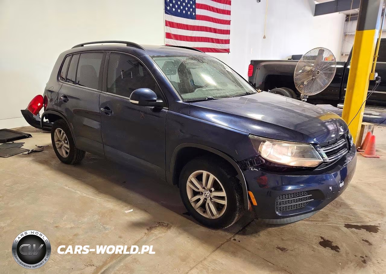 2016 Volkswagen Tiguan S VIN:WVGBV7AXXGW599135 - 4