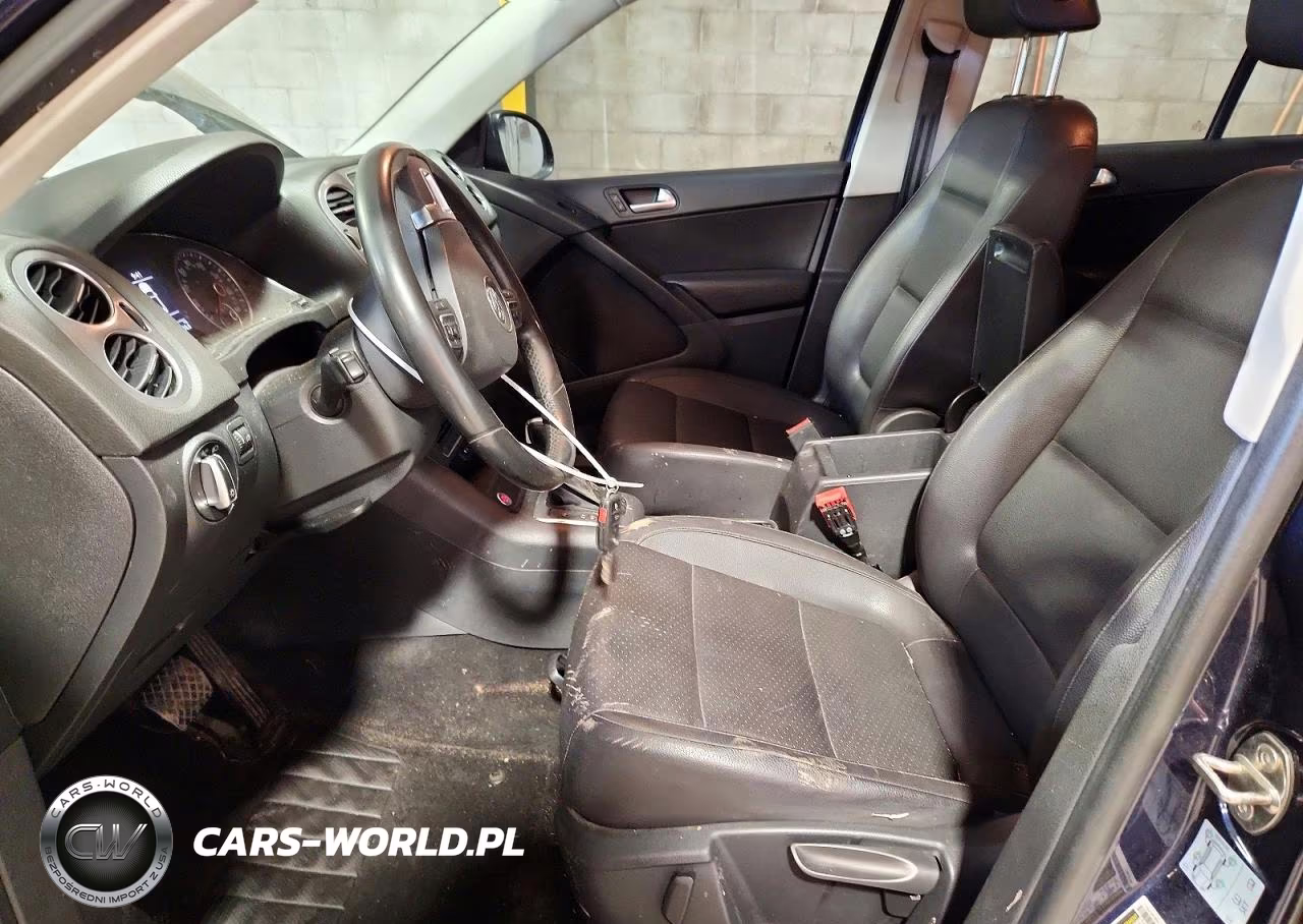 2016 Volkswagen Tiguan S VIN:WVGBV7AXXGW599135 - 7