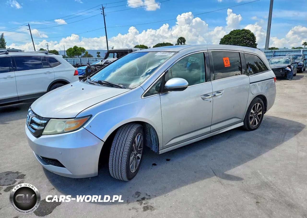 2015 Honda Odyssey Touring – zdjęcie 1 z 13