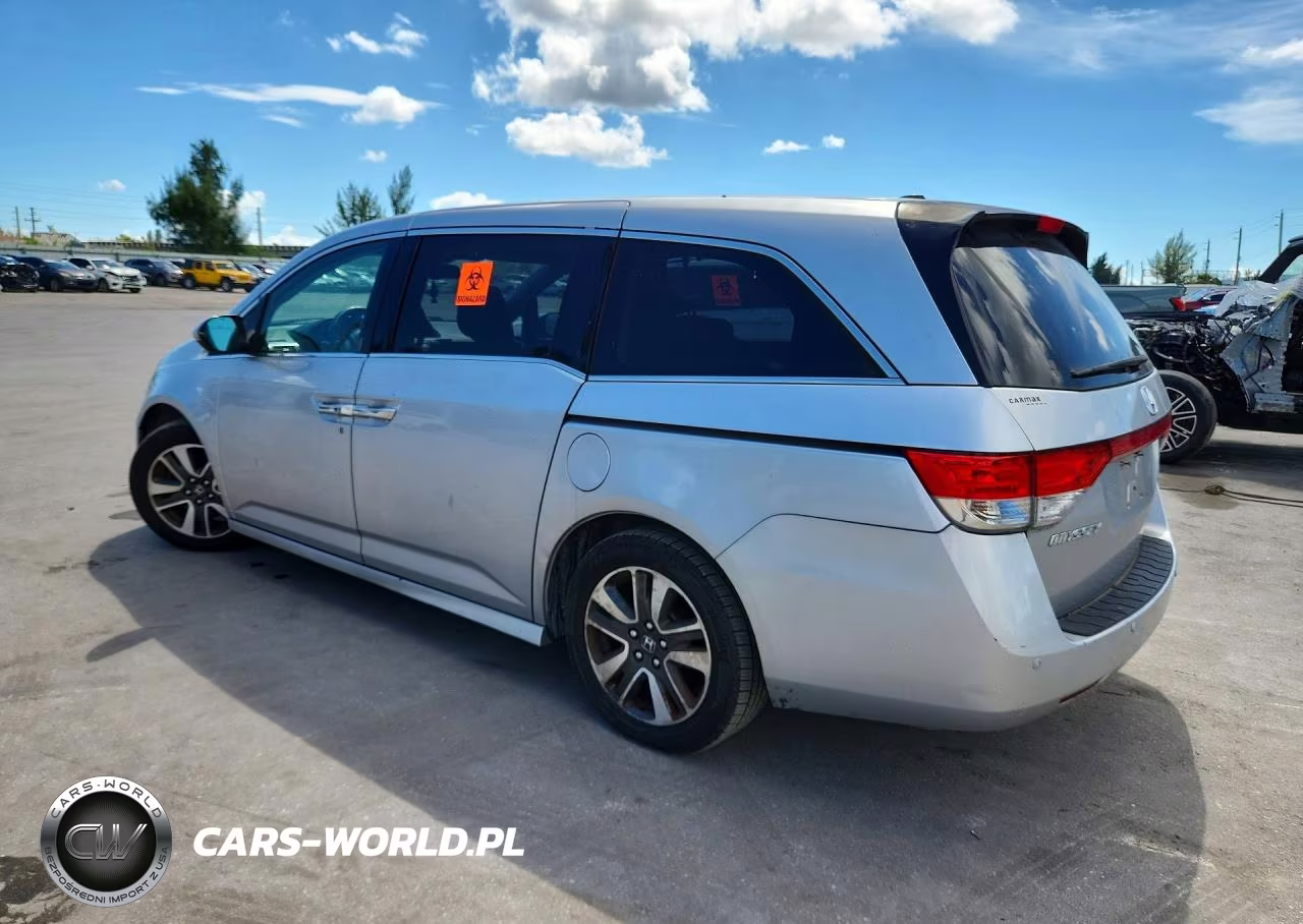 2015 Honda Odyssey Touring VIN:5FNRL5H97FB086321 - 2