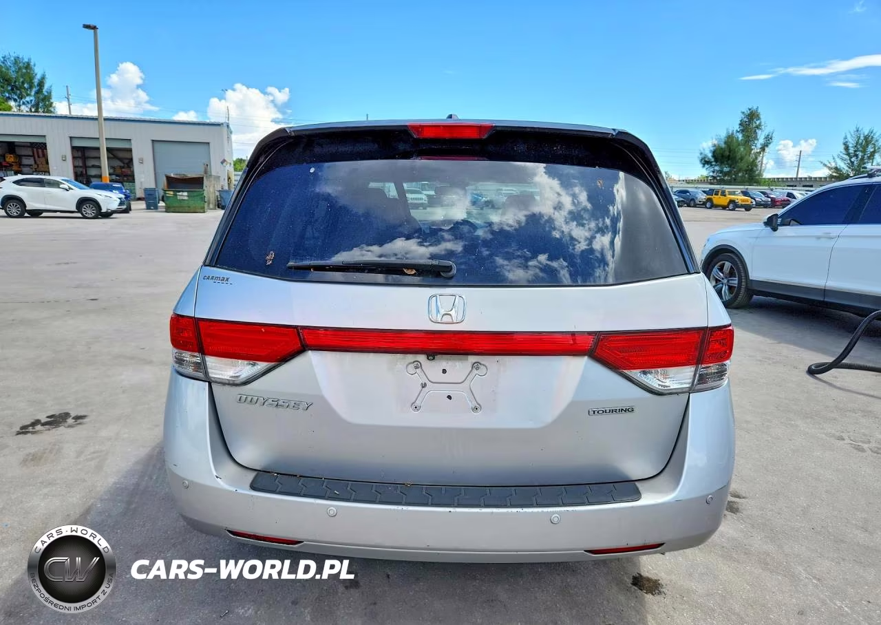 2015 Honda Odyssey Touring VIN:5FNRL5H97FB086321 - 6