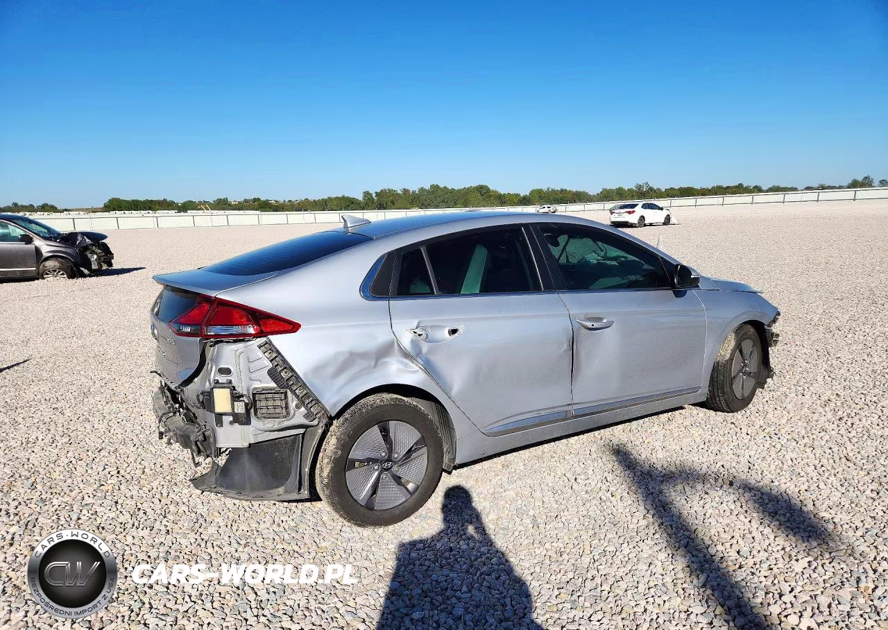 2022 Hyundai Ioniq Se VIN:KMHC75LC3NU279953 - 3