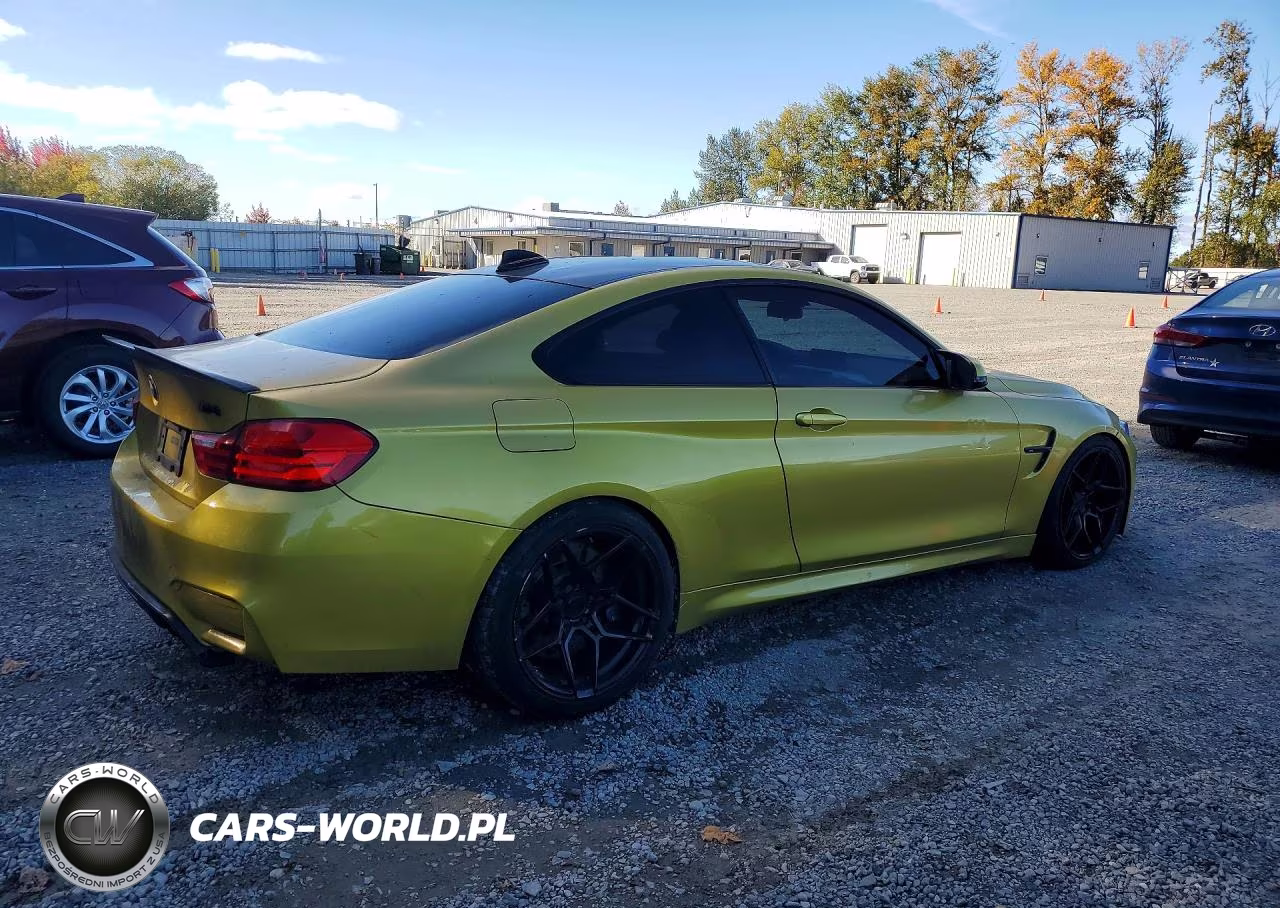 2015 BMW M4 VIN:WBS3R9C56FK331623 - 3