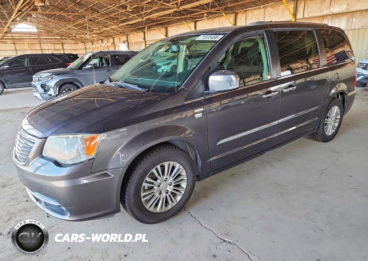 2014 Chrysler Town & Country Touring L